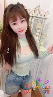    越秀风骚舌吻女神